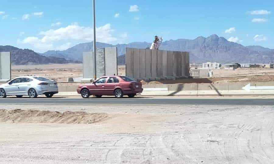 صور تكشف بناء مصر “سورا عظيما” يطوق مدينة شرم الشيخ Egypt-Fence